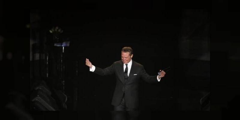 Después de tres años, Luis Miguel regresó a los escenarios 
