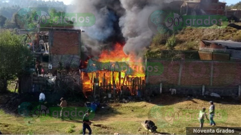 Se incendia vivienda en Pátzcuaro, Michoacán 