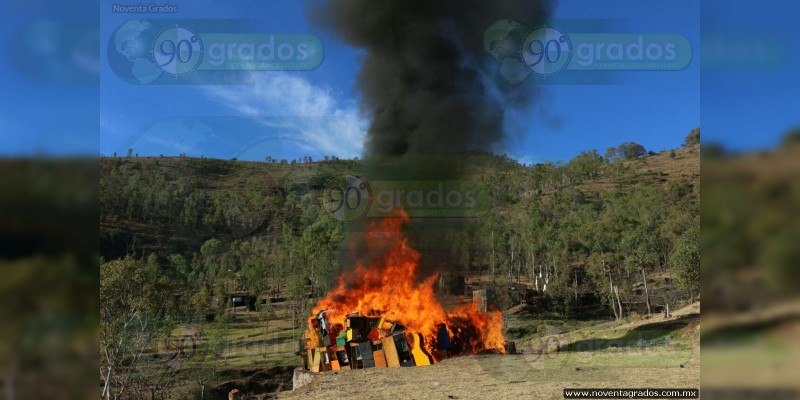 Hallan calcinado en camioneta incinerada en Chilapa de Álvarez, Guerrero 
