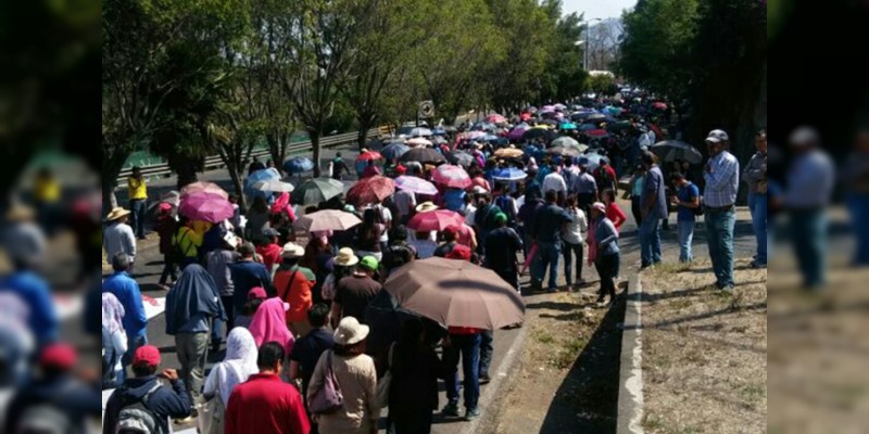 CNTE marcha en la ciudad de Morelia 