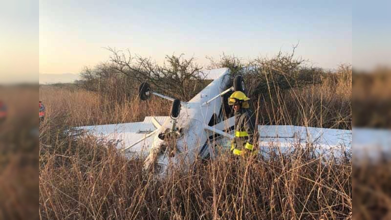 Se desploma avioneta en el Aeropuerto internacional de Morelia  