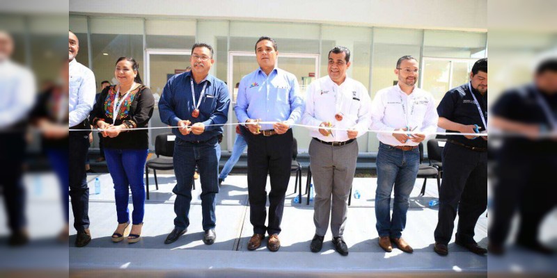 Cumple Gobernador con entrega de Centro de Salud dignificado en Chilchota 