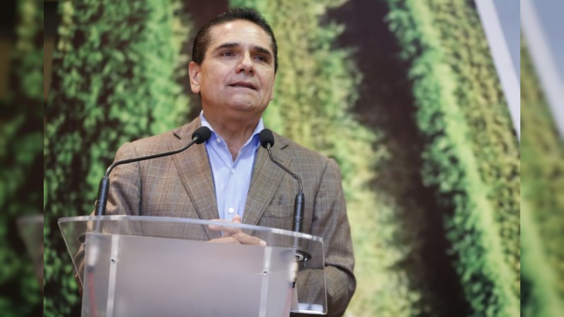 Asume Silvano Aureoles compromisos con el sector agrónomo michoacano 