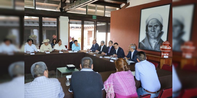 Atiende Gobernador inquietudes del Concejo Mayor de Cherán 