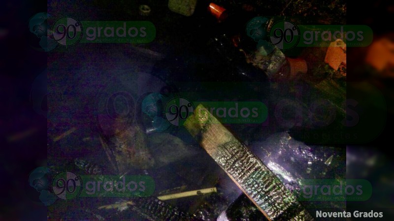 Se incendia casa en Ziracuaretiro, Michoacán - Foto 1 