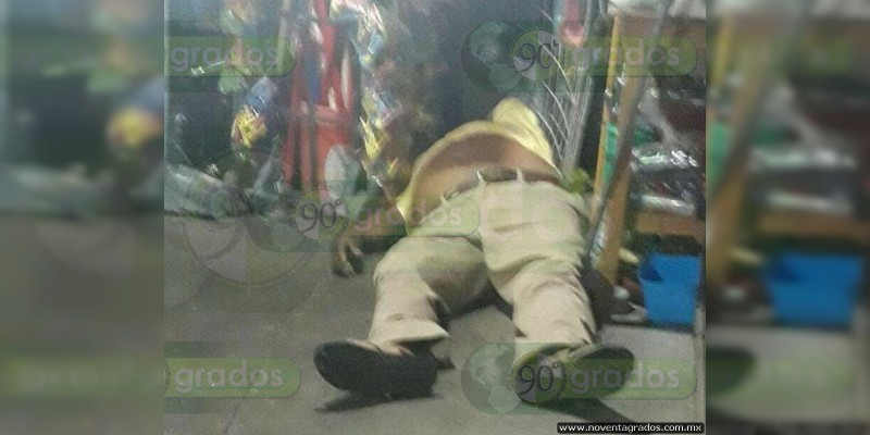 Muerte de embarazada y sujeto, dos heridos y dos secuestrados, deja balacera en Mercado de Iguala, Guerrero - Foto 1 