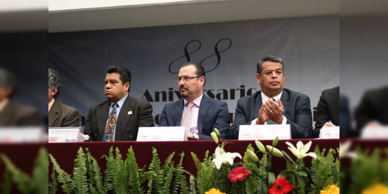 Conmemoran el LXXXVIII aniversario de la Facultad de Ingeniería Civil de la UMSNH 
