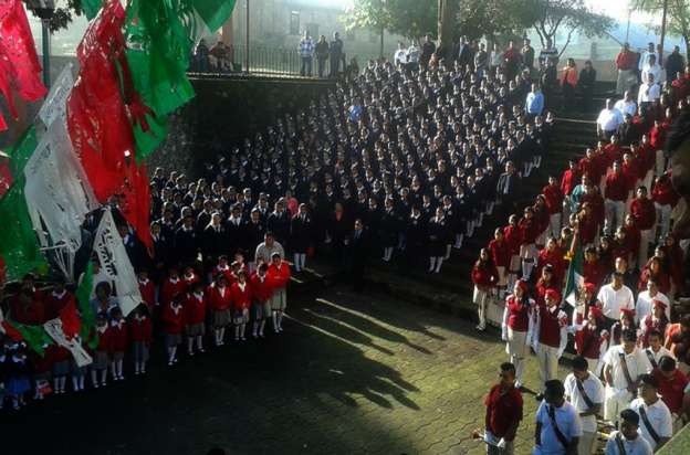 Transmitir valores cívicos a nuevas generaciones: Alcalde de Uruapan - Foto 1 