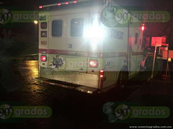 Un muerto y cuatro heridos, saldo de accidente vial en Ecuandureo, Michoacán - Foto 2 