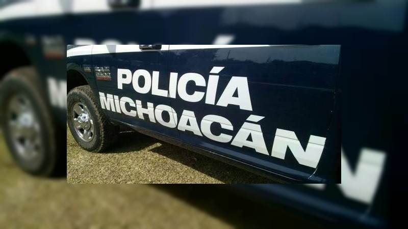 Detienen en Chilchota, Michoacán, a 2 mujeres con droga y armas 