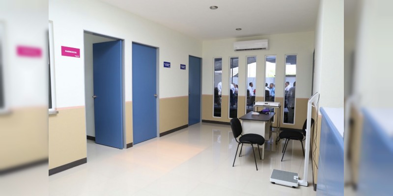 Entrega Silvano Aureoles Centro de Salud a la Comunidad Modelo de Pinzándaro - Foto 3 