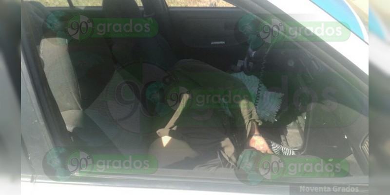 Localizan cadáver al interior de un taxi en Múgica, Michoacán - Foto 0 
