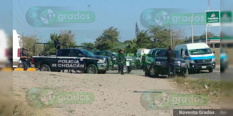 Candidato a Alcalde denuncia a policías de Lázaro Cárdenas por robo de vehículo - Foto 3 