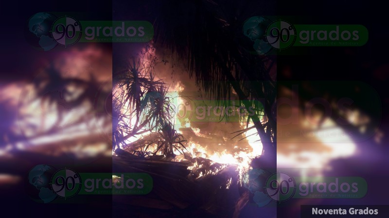 Se incendia propiedad en Zitácuaro, Michoacán, no hay víctimas  - Foto 1 
