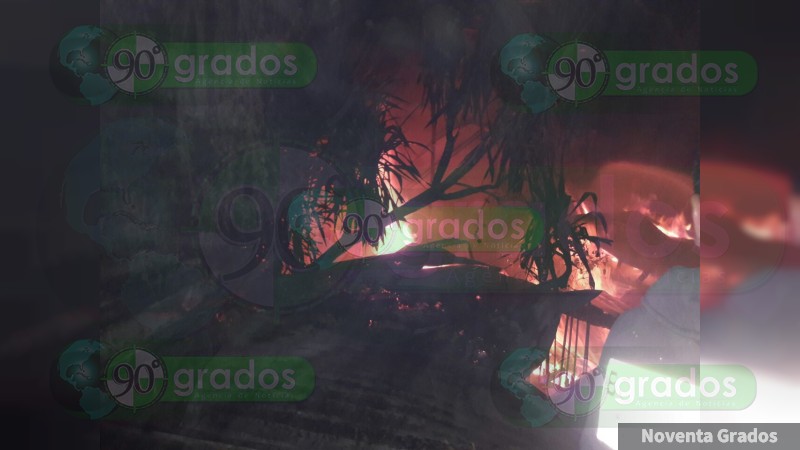 Se incendia propiedad en Zitácuaro, Michoacán, no hay víctimas  - Foto 3 
