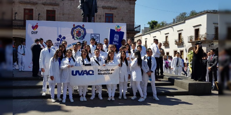 Realizan desfile conmemorativo del Día Michoacano sin Fumar - Foto 2 