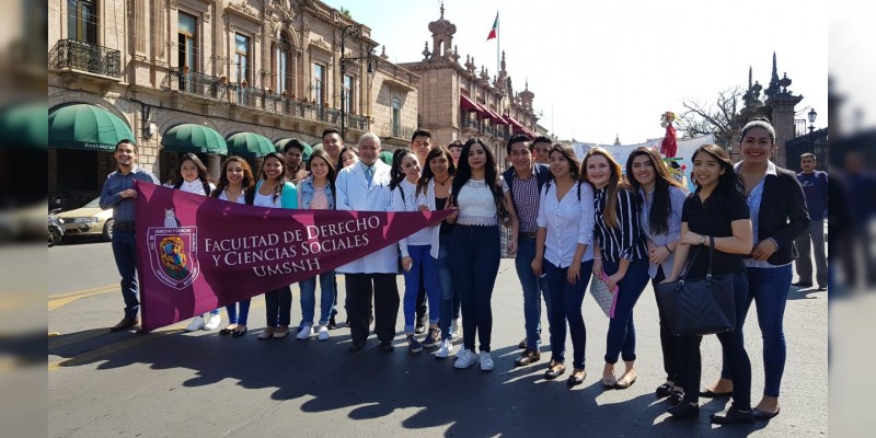Realizan desfile conmemorativo del Día Michoacano sin Fumar - Foto 4 