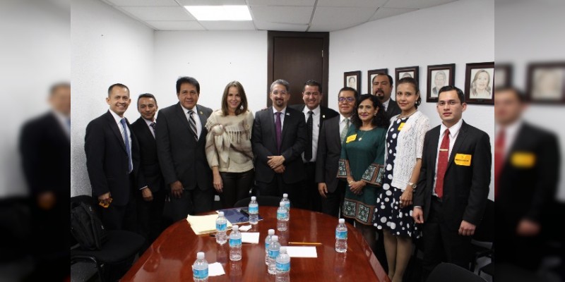Diputados federales comprometen apoyo a la UMSNH para solucionar problemas económicos 