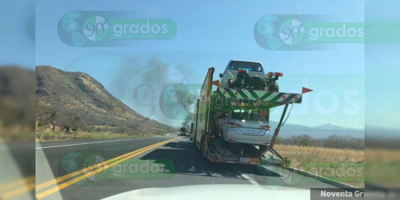 Se reanudan bloqueos carreteros en la Tierra Caliente michoacana - Foto 1 