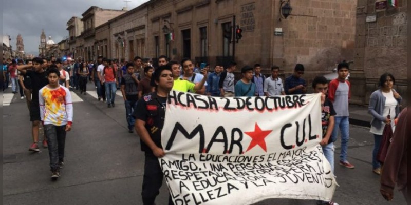 Marcha de la CUL llega a Ciudad Universitaria 