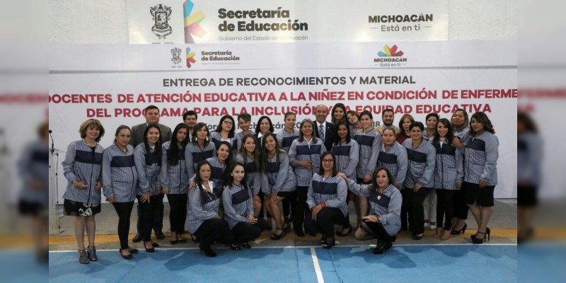 Reconocen a 36 docentes del Servicio de Atención a la Niñez en Condición de Enfermedad - Foto 1 