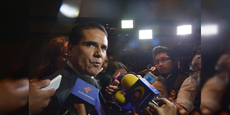 No hacer apología a delincuentes, pide Silvano Aureoles a periodistas 