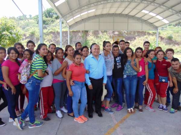 Resolvió Director del COBAEM problemática en el Plantel Tafetán 