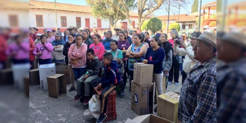 Entrega Sedrua 572 paquetes de Sí Produzco en Lagunillas 