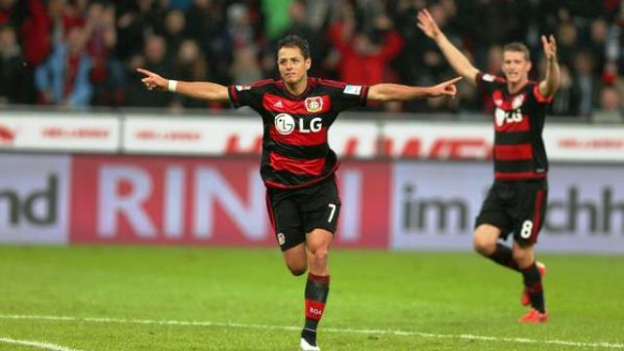 Chicharito marca su primer gol en la Bundesliga y da la victoria al Bayer 