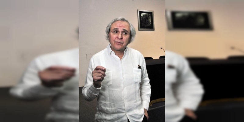 Quizá solamente seamos títeres de nuestras neuronas, plantea el científico Ranulfo Romo 