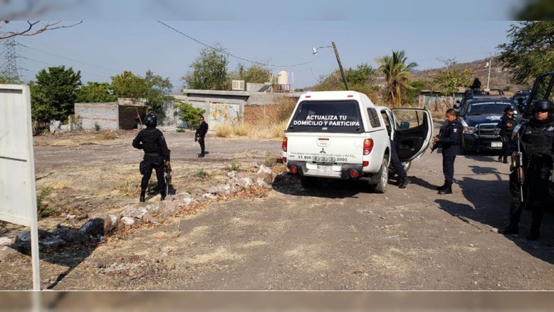 Recuperan las dos camionetas robadas al INE en Apatzingán, Michoacán  - Foto 1 
