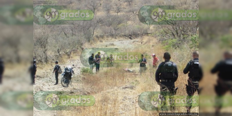 Embolsado y encobijado, dejan cadáver en Jacona, Michoacán - Foto 1 