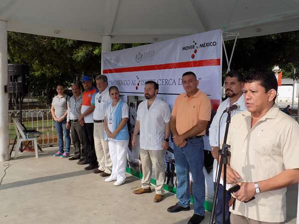 Llevan Feria de la Salud a la tenencia de La Mira, en Lázaro Cárdenas - Foto 1 