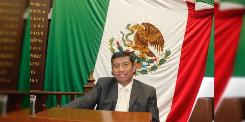 Carece México de condiciones para un desarrollo pleno de la juventud: Francisco Campos 