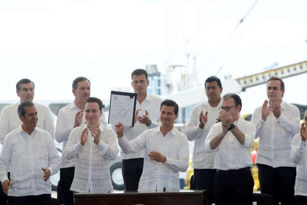 Presenta Enrique Peña Nieto iniciativa de zonas económicas especiales - Foto 1 