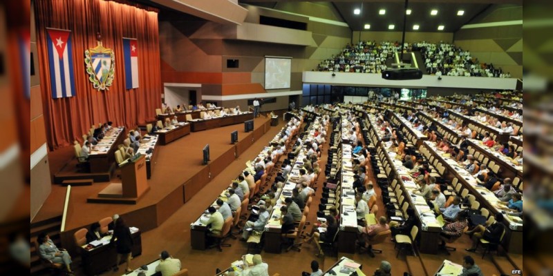 Inicia sesión constitutiva del Parlamento cubano; se elegirá al sucesor de Raúl Castro 