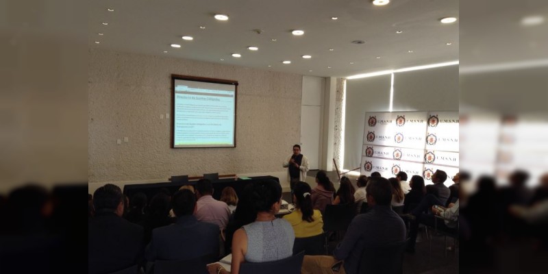 Universidad Michoacana capacita personal en materia de transparencia 