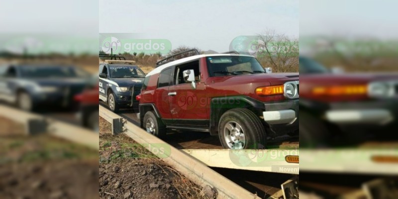 Tras robo de tráiler recuperan éste y aseguran dos vehículos en Arteaga, Michoacán - Foto 1 
