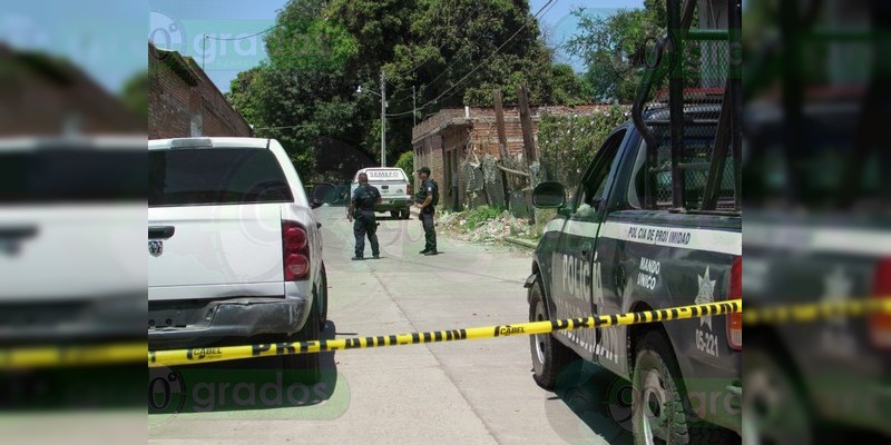 Encuentran muerto a un hombre en su casa en Jacona, Michoacán 