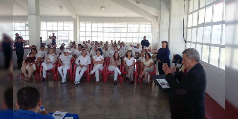 Presos podrán titularse en Psicología, comunicación, artes, inglés y pedagogía, en Michoacán  