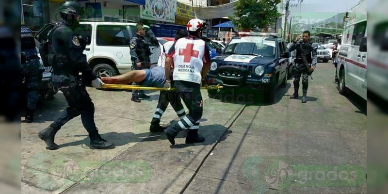 Se enfrentan a balazos policías federales y civiles en Acapulco - Foto 1 