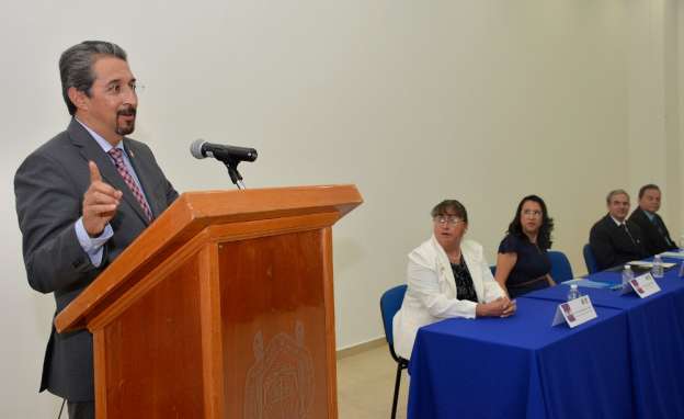 Los nicolaitas, llamados a fortalecer la autonomía universitaria: Medardo Serna 
