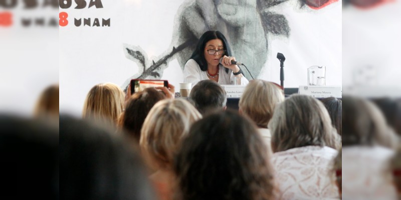Sandra Lorenzano en la Fiesta del Libro y la Rosa 2018 - Foto 1 
