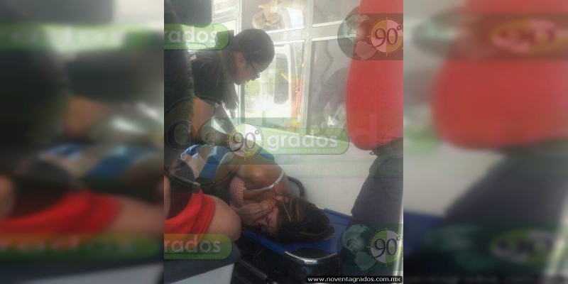Apuñalan a mujer en asalto en Apatzingán, Michoacán 