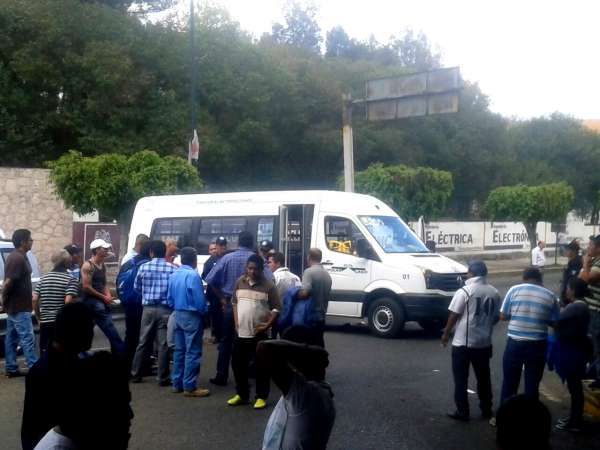 Se enfrentan transportistas en la capital michoacana 