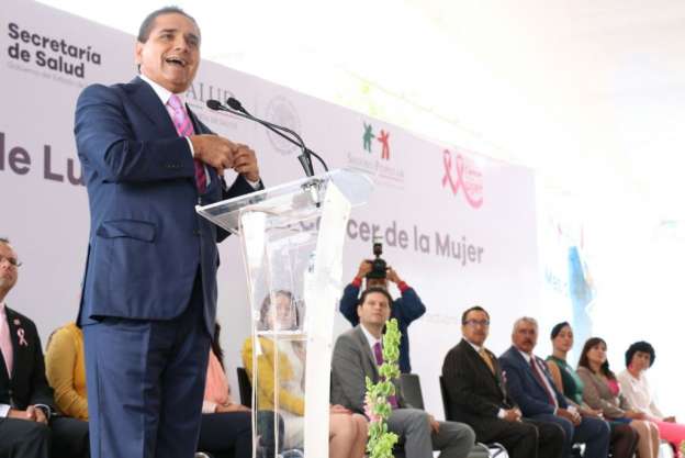 Inaugura Silvano Aureoles campaña de lucha contra el cáncer de mama 