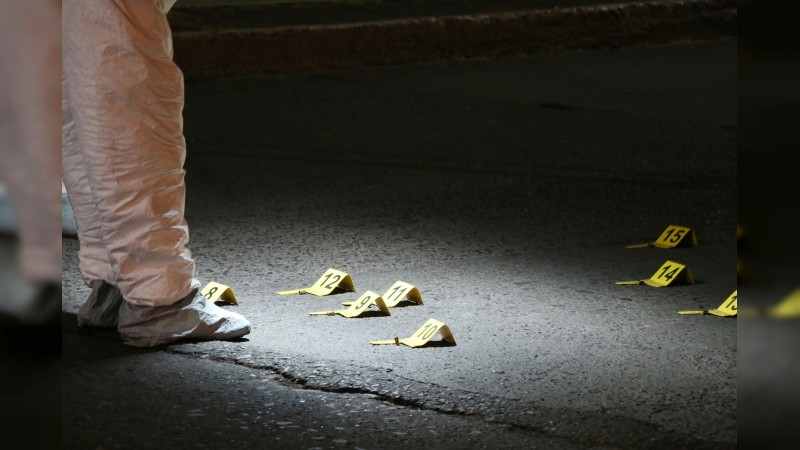 Asesinan a un hombre frente el monumento a Lázaro Cárdenas en Morelia - Foto 6 