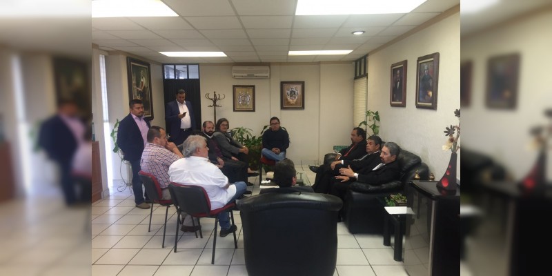 Acuerdan Rectoría, SPUM y SUEUM, ir juntos a la defensa de la Casa de Hidalgo - Foto 1 