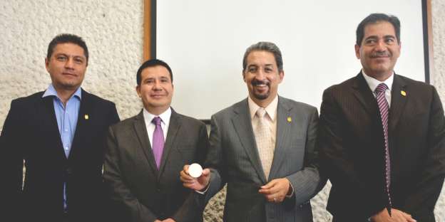 Investigador de la UMSNH patenta Geopolímero antibacterial - Foto 0 