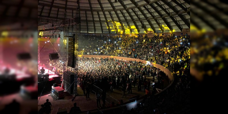 Triunfa Mägo de Oz y hace una enorme fiesta con los morelianos 